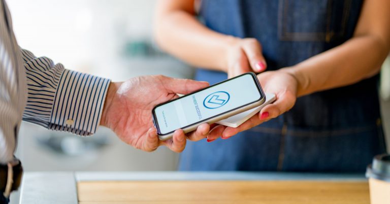Contactless Payments: The Definitive Guide 2023 [Advantages ...